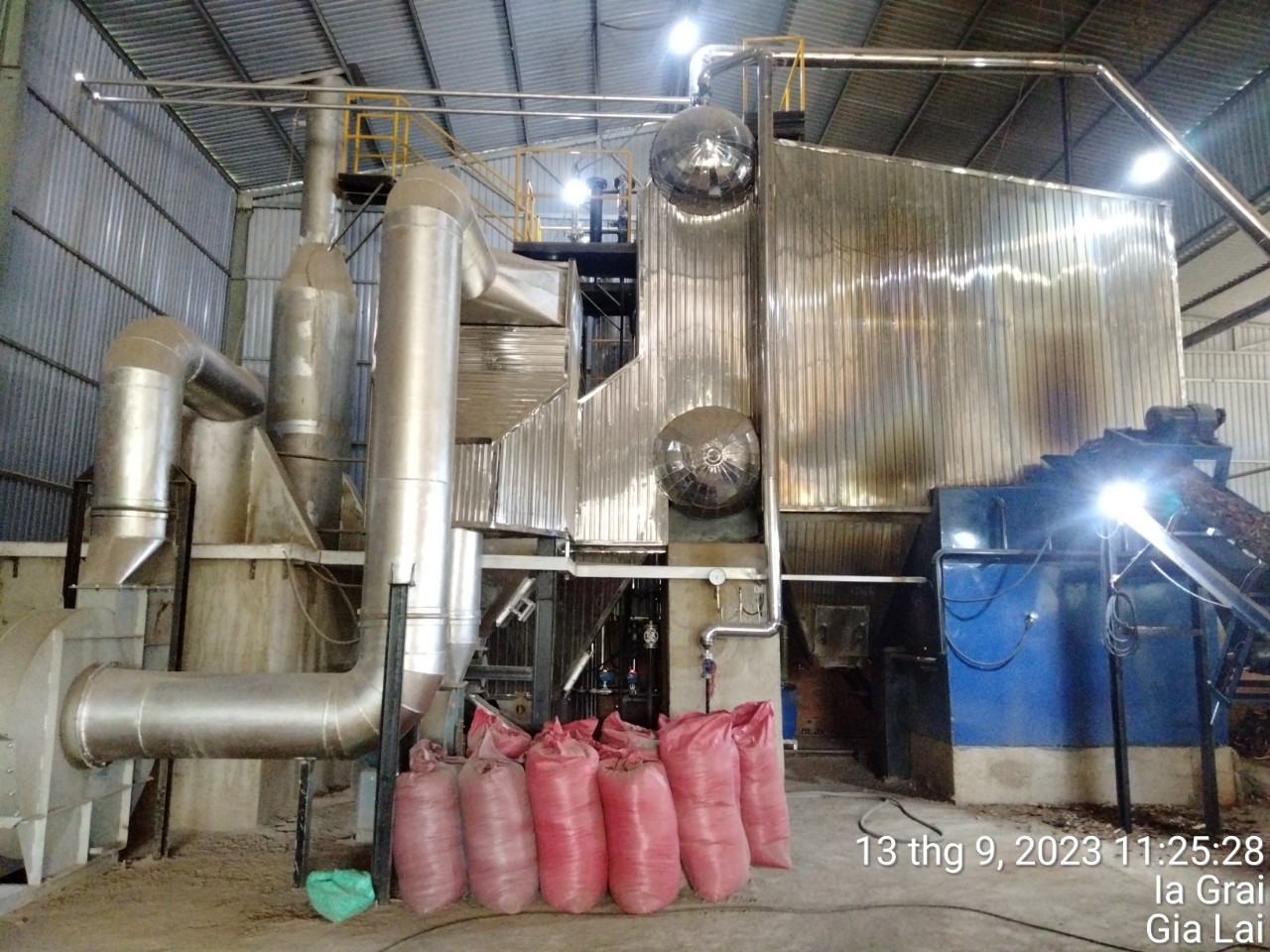 Nồi Hơi Đốt Dầu Dạng Đứng